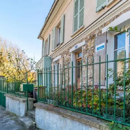 Ferienwohnung L' Eglise - 2 Pieces Avec Balcon Au Dernier Etage Vue Paris Saint-Prix  Exterior foto