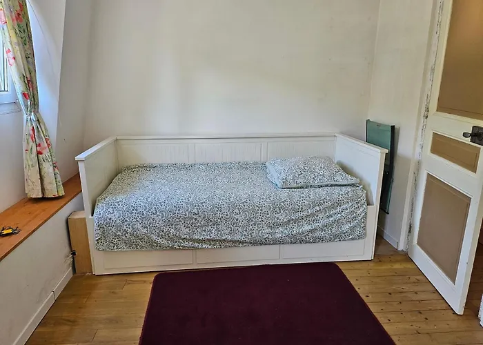 L\' Eglise - 2 Pieces Avec Balcon Au Dernier Etage Vue Paris
